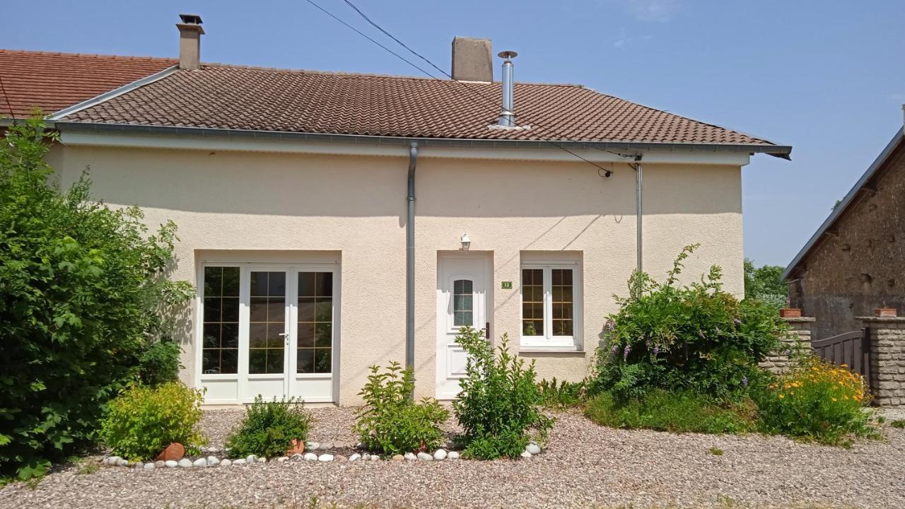 Les Jardins Des 3 Provinces- Gite Montcharvot Buitenkant foto